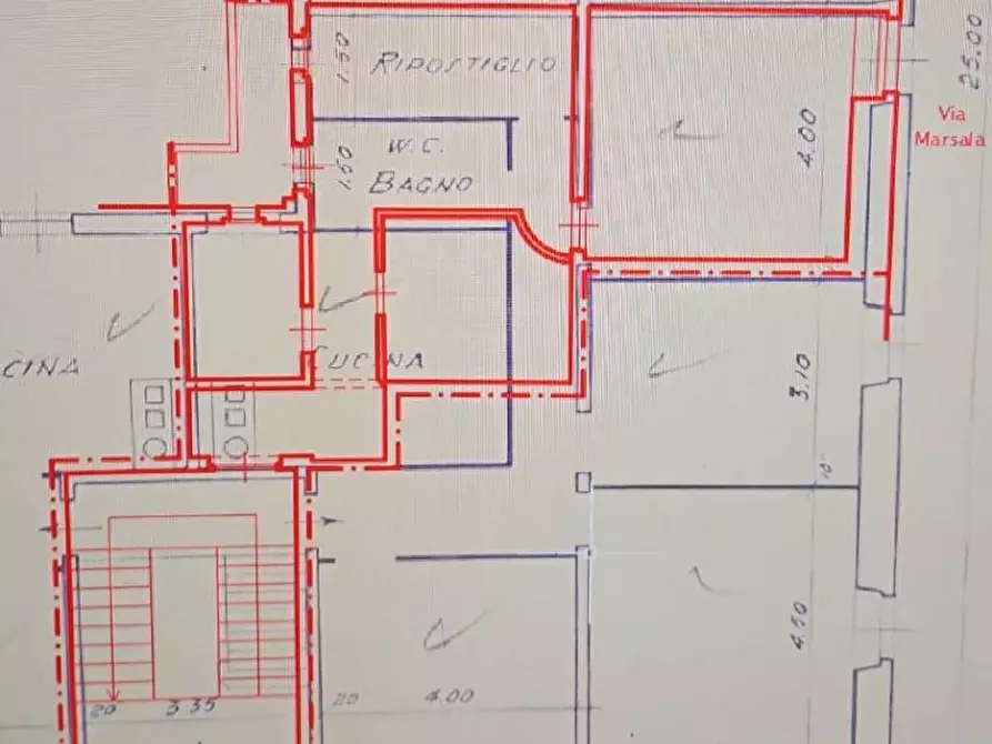 Immagine 16 di Appartamento in vendita  in corso dei mille  55 a Martina Franca