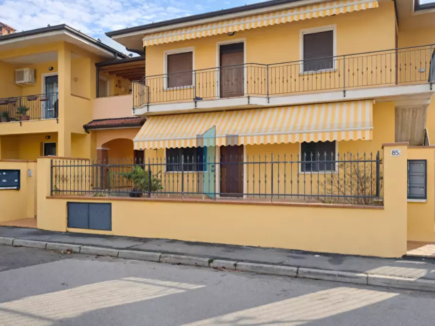 Immagine 1 di Appartamento in vendita  a Travagliato