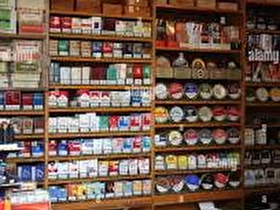 Immagine 6 di Attività commerciale in vendita  a Padova