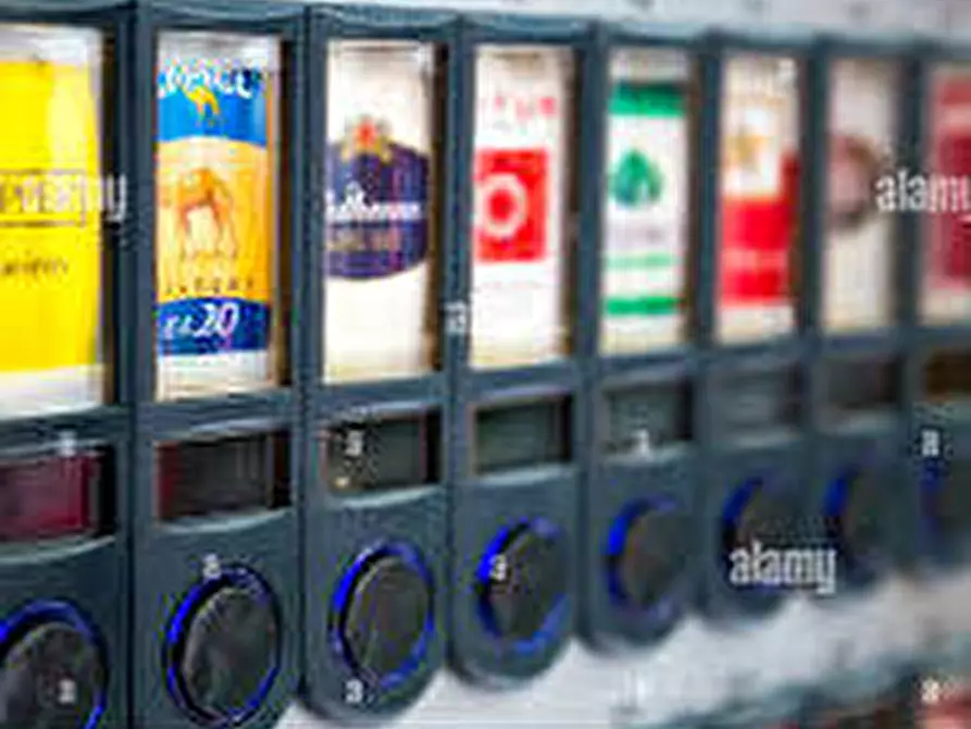 Immagine 10 di Attività commerciale in vendita  a Padova