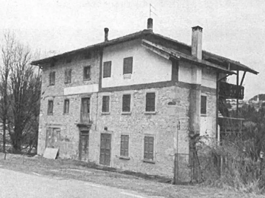 Immagine 1 di Appartamento in vendita  in Via Roma  11 a Lozzo Di Cadore