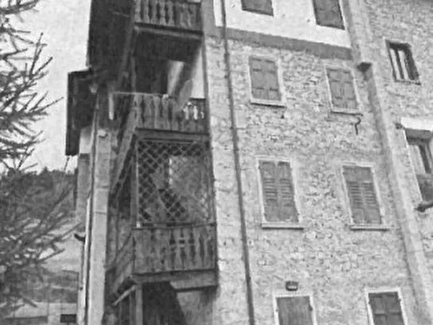 Immagine 2 di Appartamento in vendita  in Via Roma  11 a Lozzo Di Cadore
