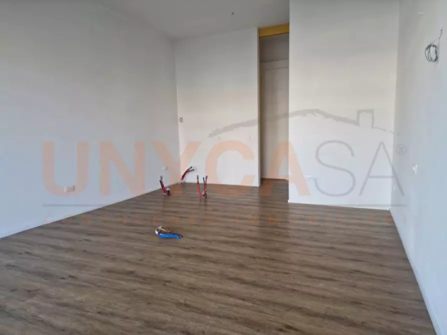 Immagine 2 di Negozio in affitto  a Padova