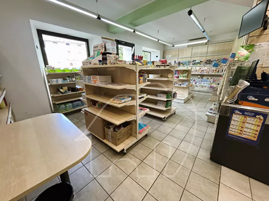 Immagine 4 di Attività commerciale in vendita  in St. Martinsplatz - Piazza San Martino a Cortina Sulla Strada Del Vino .Kurtinig An D.