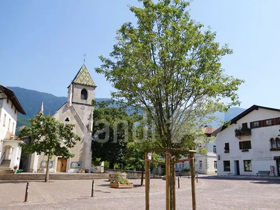Immagine 9 di Attività commerciale in vendita  in St. Martinsplatz - Piazza San Martino a Cortina Sulla Strada Del Vino .Kurtinig An D.