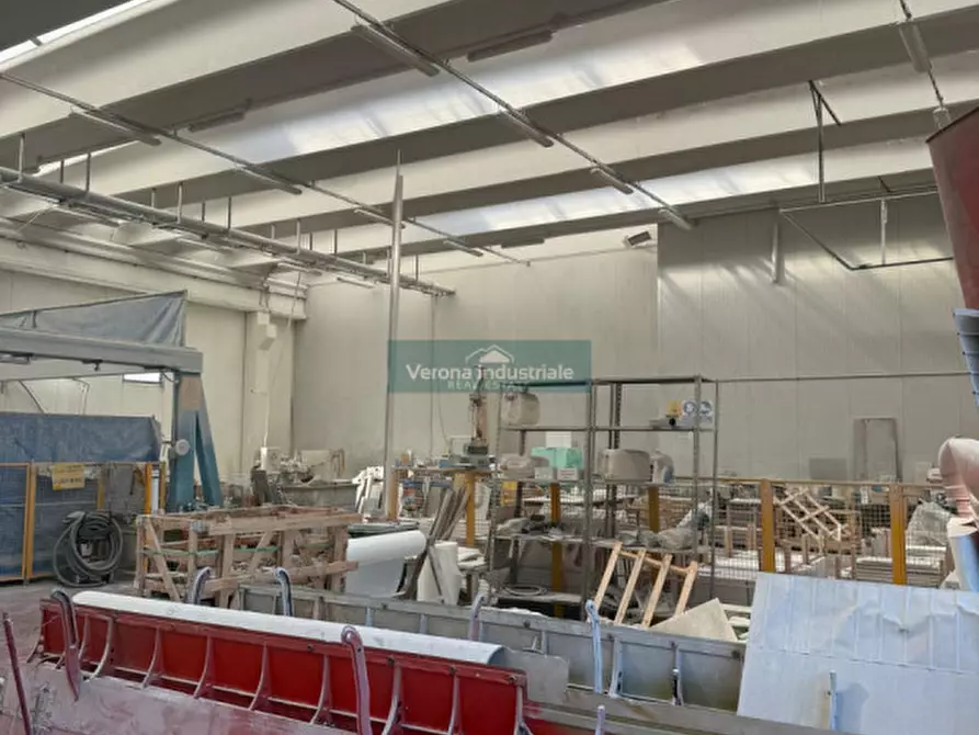 Immagine 5 di Capannone industriale in affitto  a Caprino Veronese