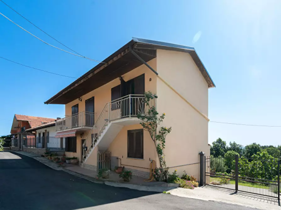 Immagine 2 di Casa indipendente in vendita  in Strada alla Borgata Baratonia 2 a Varisella