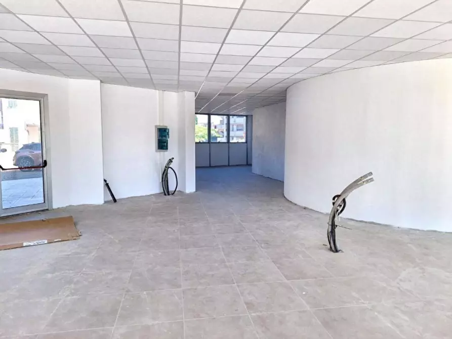 Immagine 6 di Negozio in vendita  in Via Aldo Moro, 56035 Perignano PI, Italia a Casciana Terme Lari