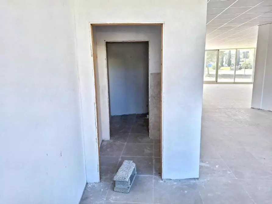 Immagine 8 di Negozio in vendita  in Via Aldo Moro, 56035 Perignano PI, Italia a Casciana Terme Lari