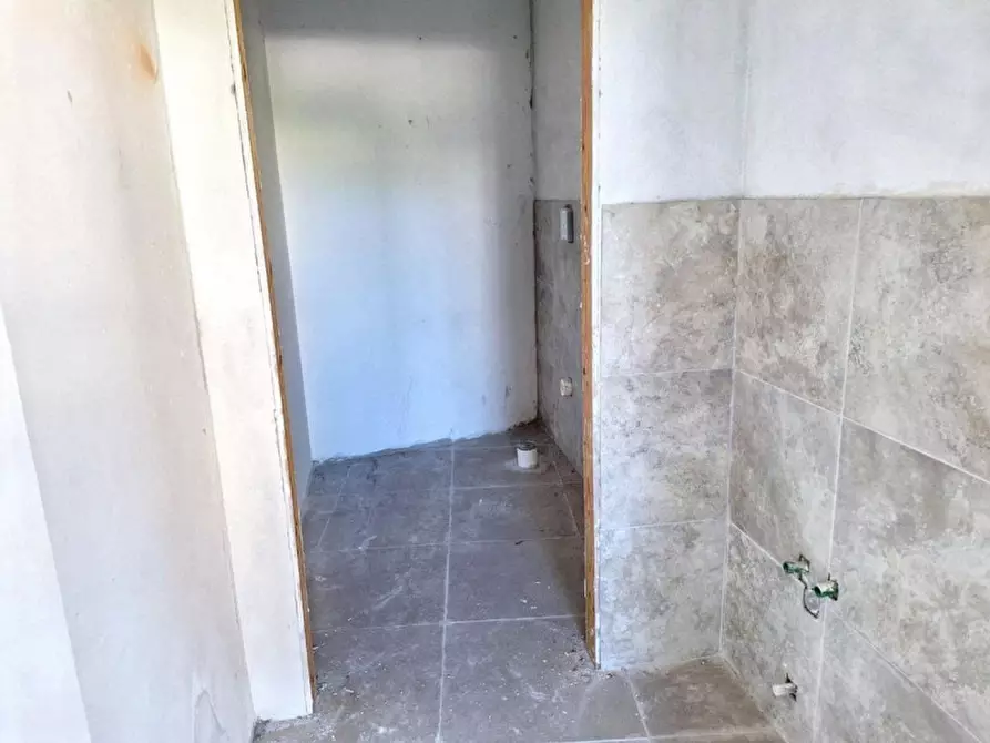 Immagine 9 di Negozio in vendita  in Via Aldo Moro, 56035 Perignano PI, Italia a Casciana Terme Lari