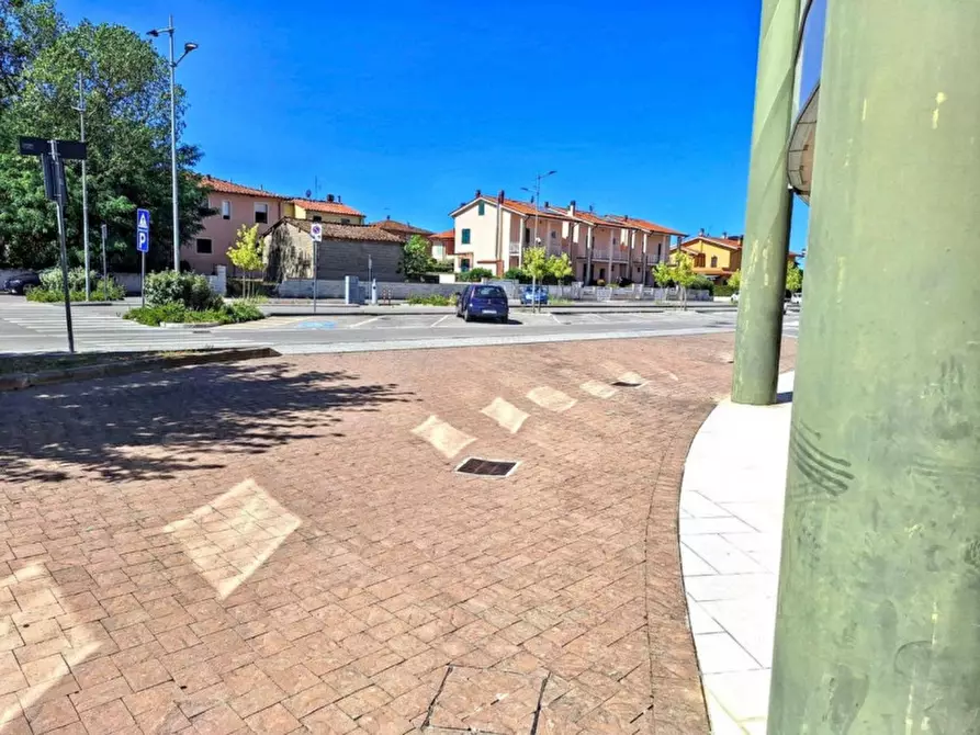 Immagine 14 di Negozio in vendita  in Via Aldo Moro, 56035 Perignano PI, Italia a Casciana Terme Lari