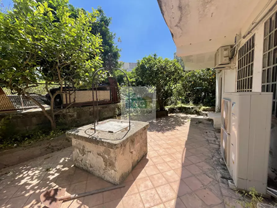 Immagine 3 di Negozio in vendita  in Via Cardinale Luigi Lavitrano 18 a Forio