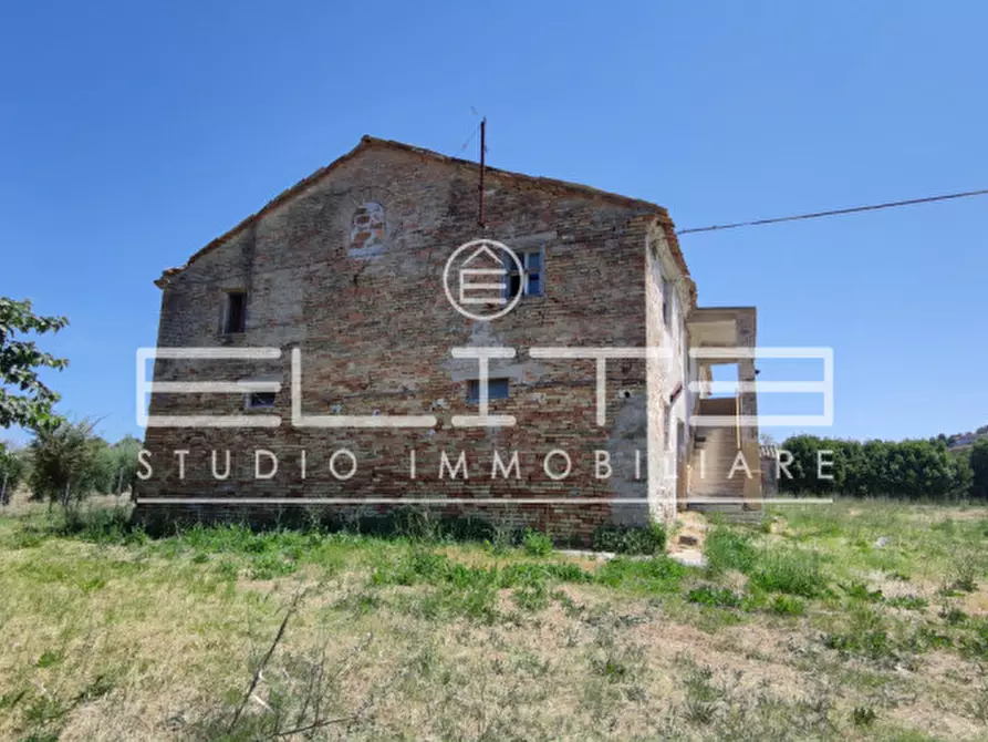 Immagine 7 di Rustico / casale in vendita  in OSIMO a Osimo