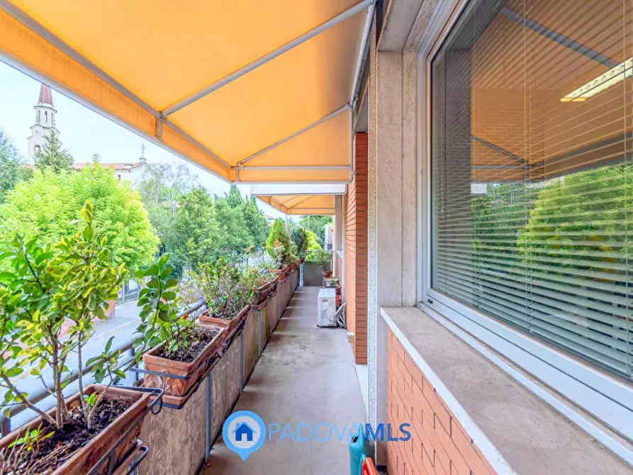 Immagine 10 di Negozio in vendita  in Via Sant'Osvaldo a Padova