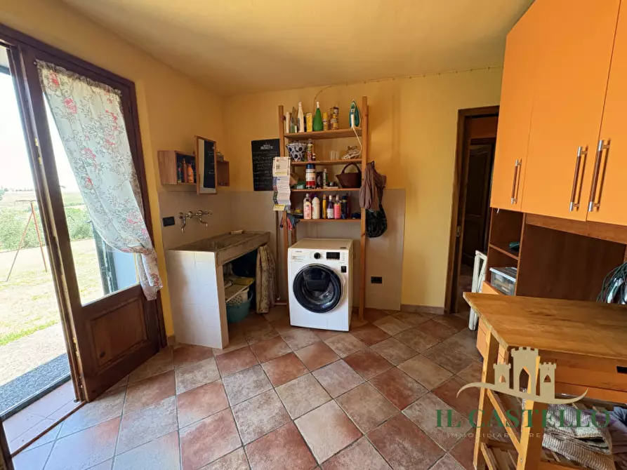 Immagine 9 di Casa indipendente in vendita  in vaiano a Castiglione Del Lago