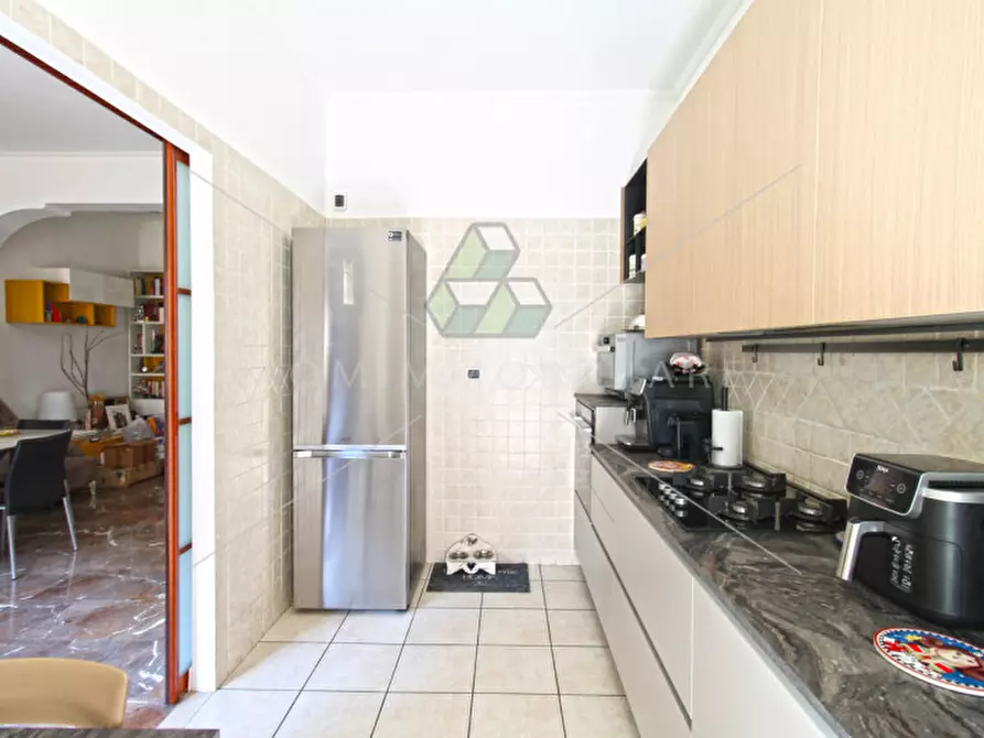 Immagine 6 di Appartamento in vendita  in Via Val Maira a Roma