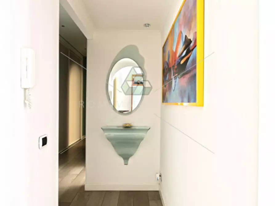 Immagine 7 di Appartamento in vendita  in Via Val Maira a Roma