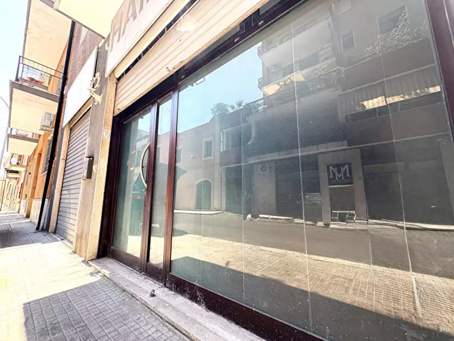 Immagine 2 di Negozio in vendita  in Via Serafino Elmo 15 a Lecce