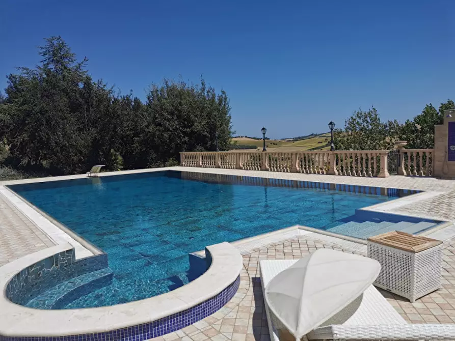 Immagine 9 di Villa in vendita  in Contrada Camera a Porto San Giorgio