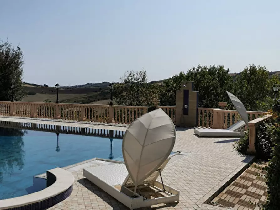 Immagine 24 di Villa in vendita  in Contrada Camera a Porto San Giorgio