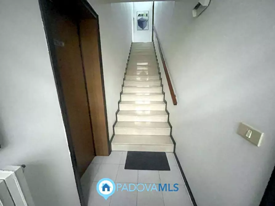 Immagine 3 di Ufficio in vendita  in Via Visco a Limena