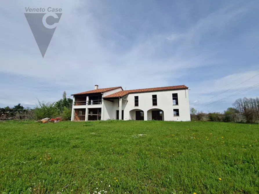 Immagine 4 di Villa in vendita  a Legnaro