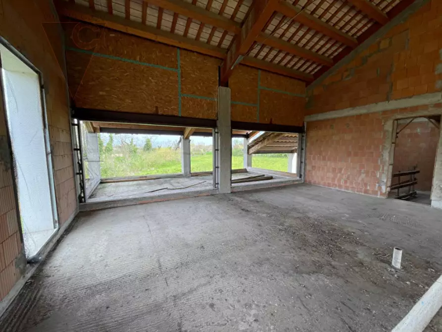 Immagine 10 di Villa in vendita  a Legnaro