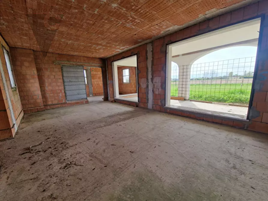 Immagine 11 di Villa in vendita  a Legnaro