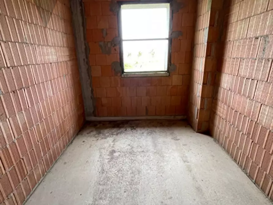 Immagine 22 di Villa in vendita  a Legnaro