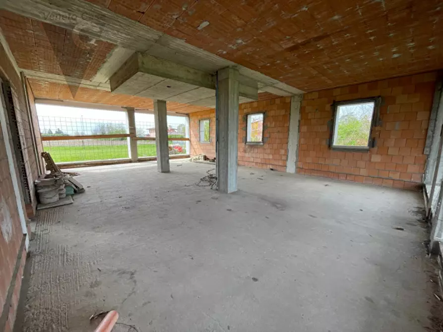 Immagine 28 di Villa in vendita  a Legnaro