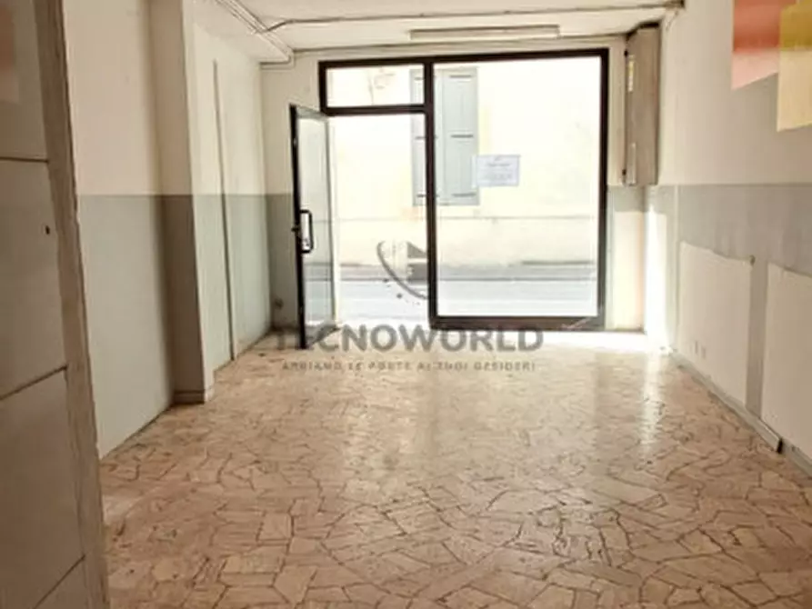 Immagine 3 di Laboratorio in vendita  in Via Chiesa a Malo