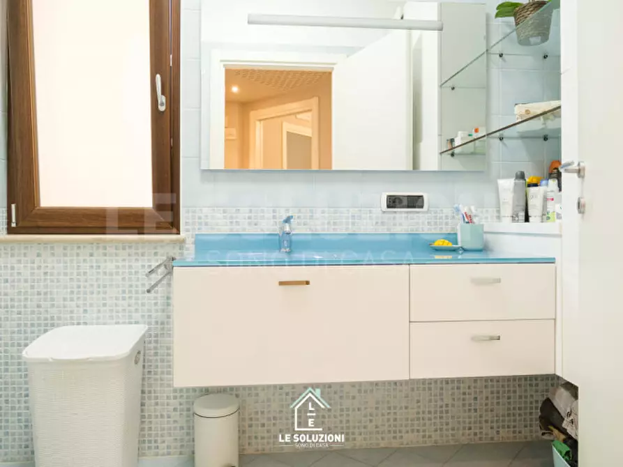 Immagine 9 di Appartamento in vendita  in Via Martin Luther King a Putignano