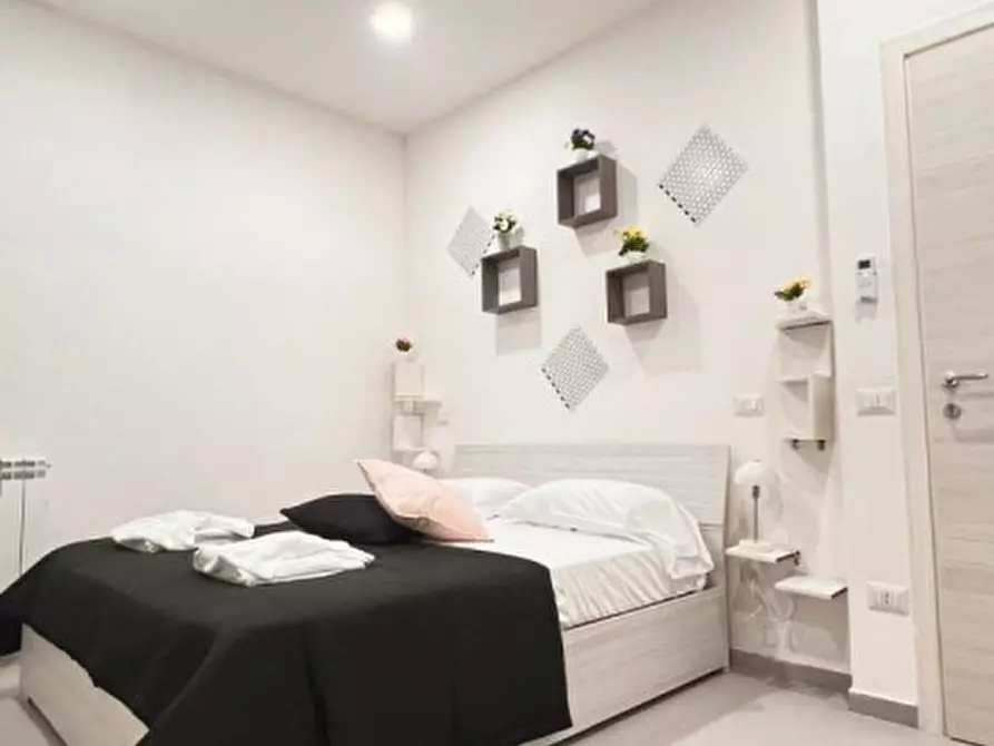 Immagine 1 di Camera in affitto  in Oronzo Costa 44 a Napoli