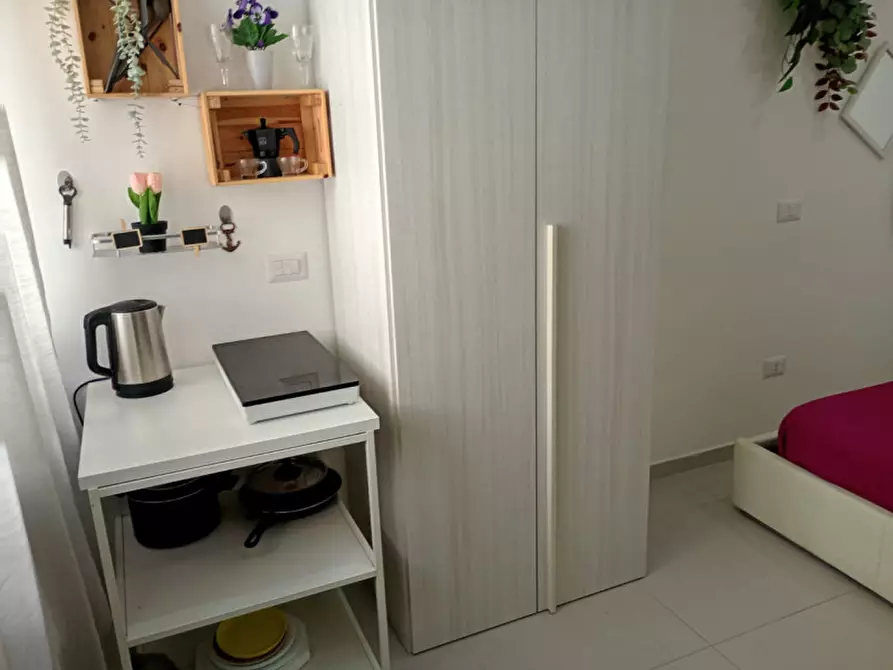 Immagine 38 di Camera in affitto  in Oronzo Costa 44 a Napoli