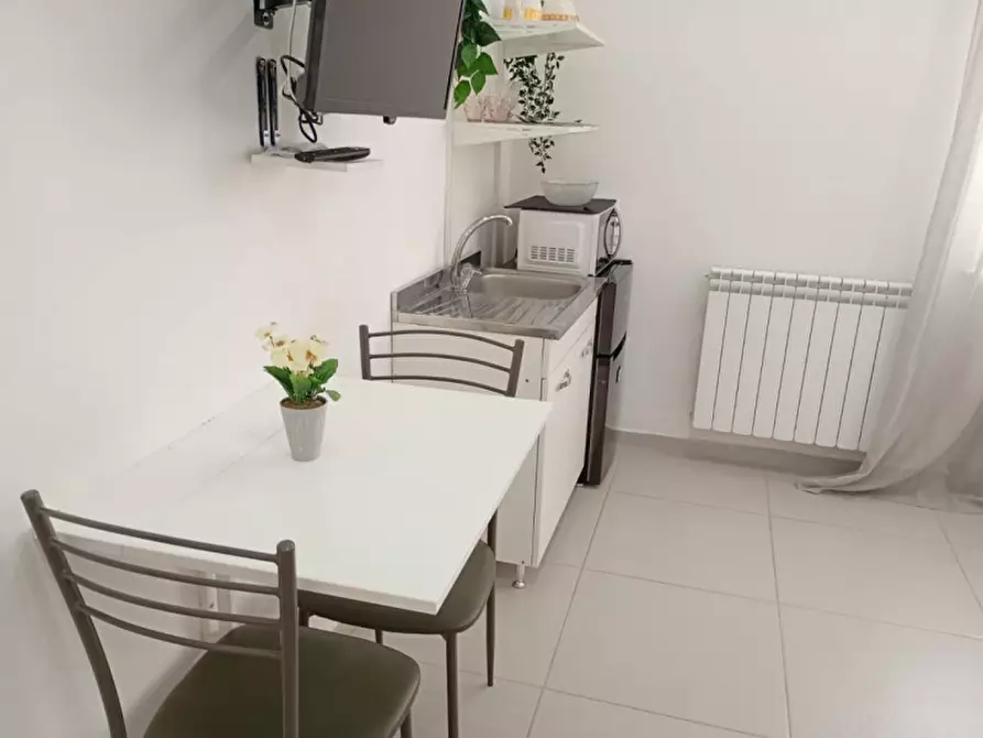 Immagine 43 di Camera in affitto  in Oronzo Costa 44 a Napoli