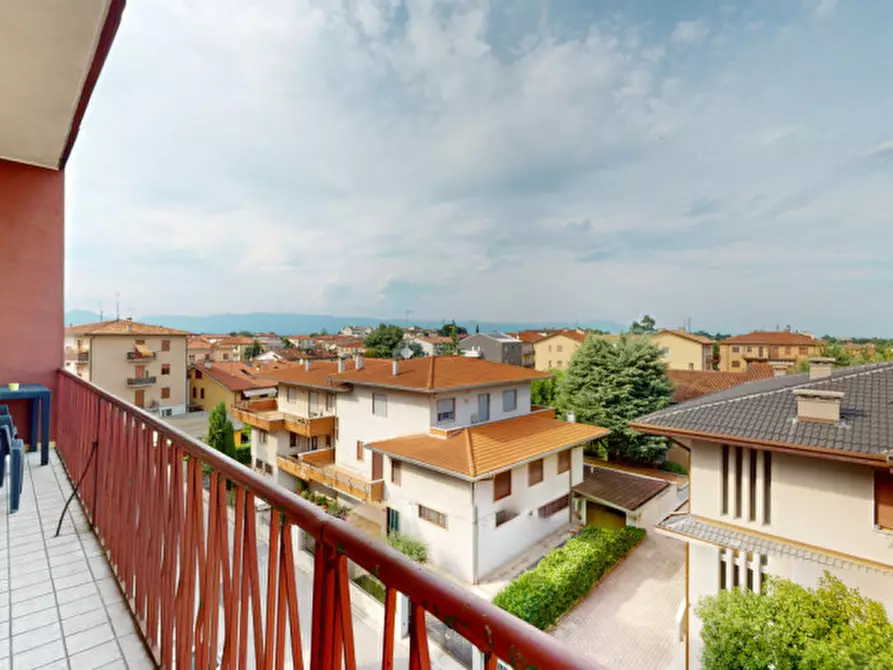 Immagine 20 di Appartamento in vendita  in Via Giambattista Nievo a Vicenza