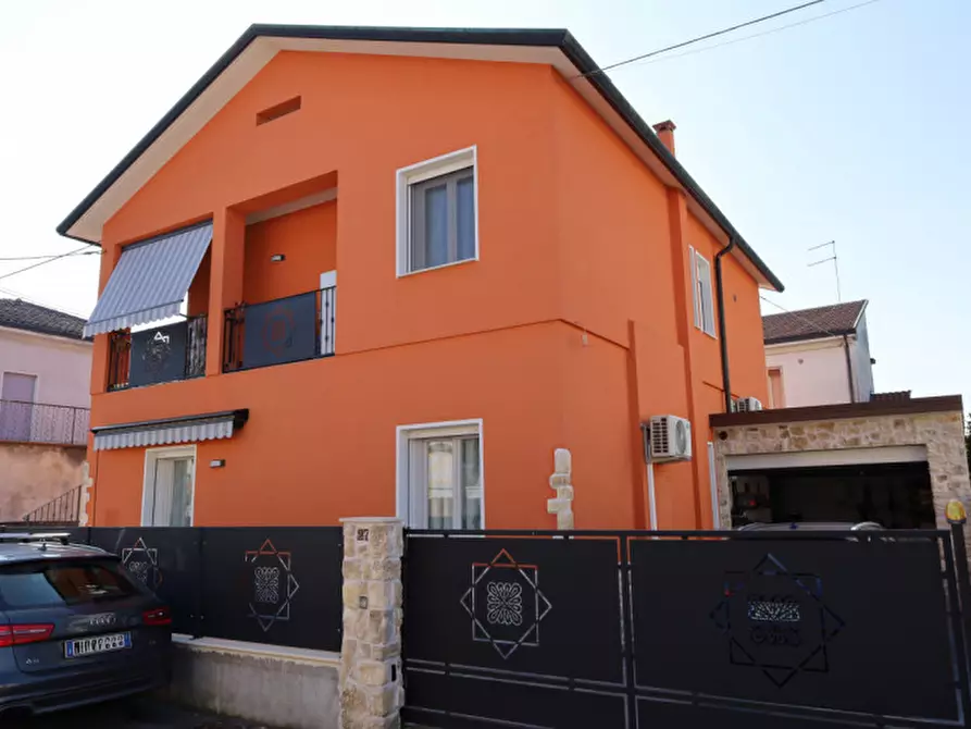 Immagine 19 di Casa bifamiliare in vendita  in Via Regalazzo Alippio a Vicenza