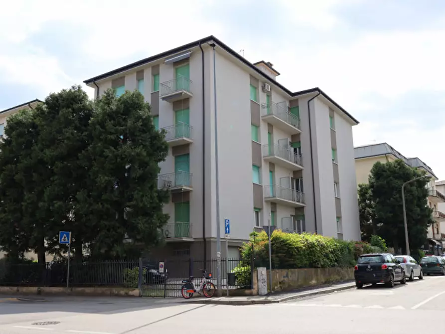 Immagine 18 di Appartamento in vendita  in Via Antonio Pizzocaro 25 a Vicenza