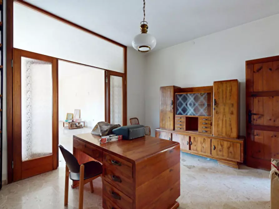 Immagine 5 di Appartamento in vendita  in via velo 84 a Vicenza