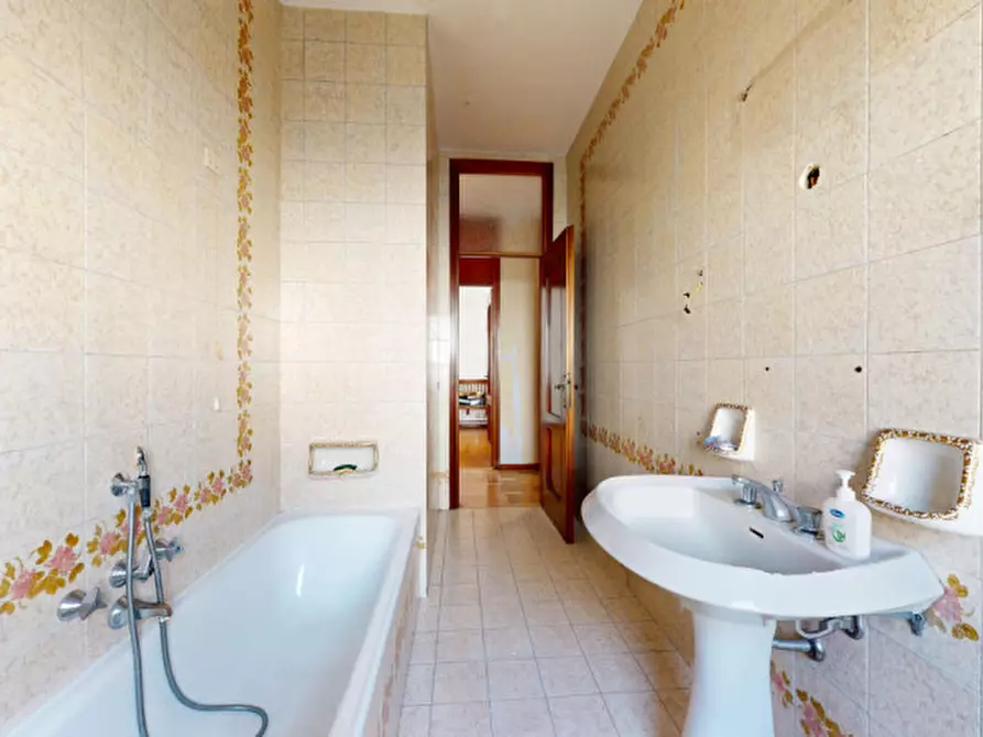 Immagine 9 di Appartamento in vendita  in via Riello 10 a Vicenza