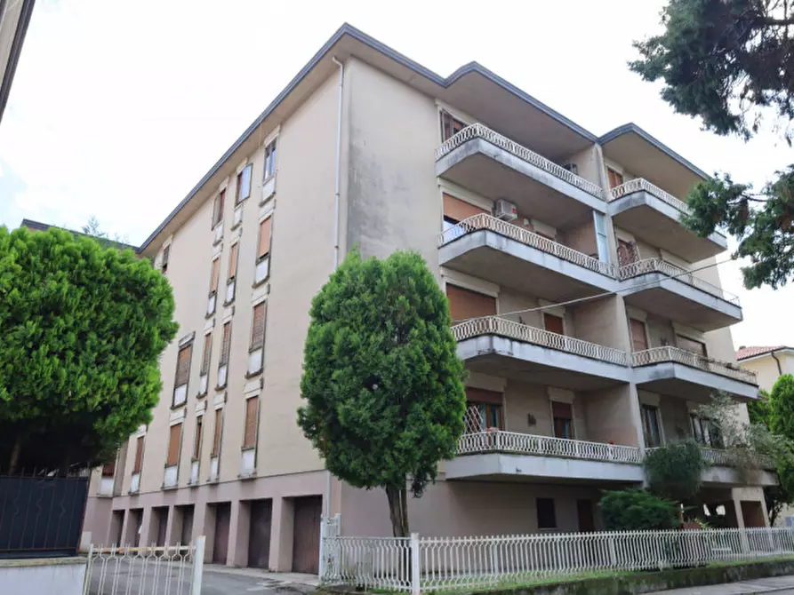Immagine 22 di Appartamento in vendita  in via Riello 10 a Vicenza