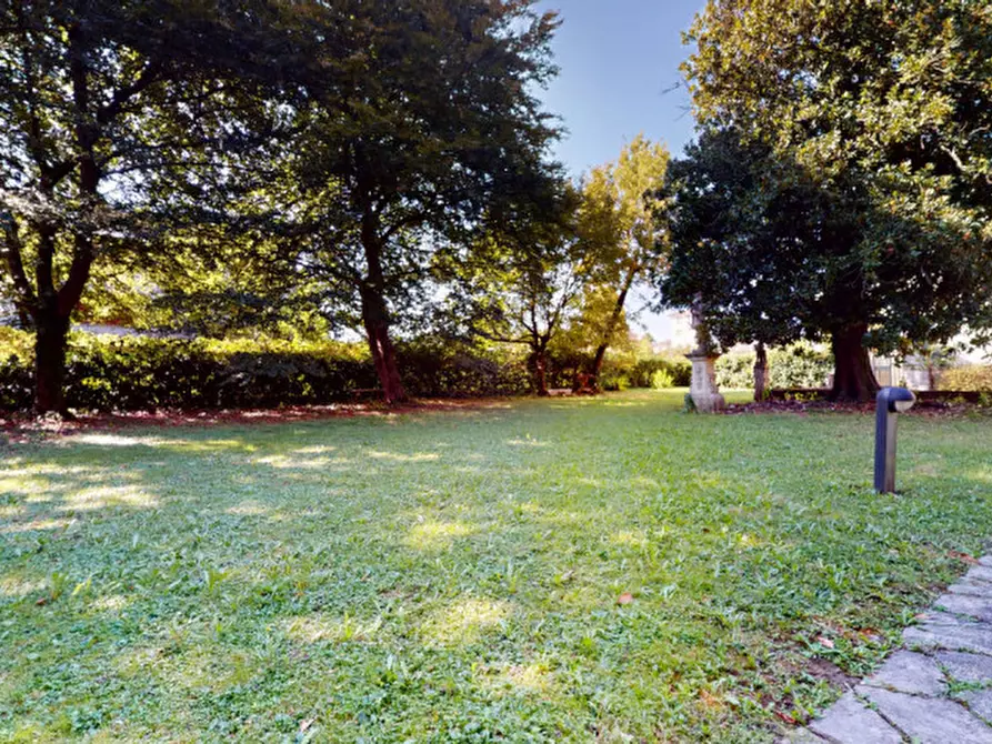 Immagine 5 di Villa in vendita  in Viale Ambrogio Fusinieri a Vicenza