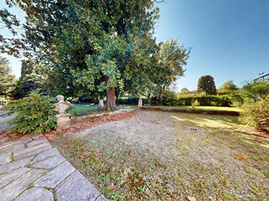 Immagine 10 di Villa in vendita  in Viale Ambrogio Fusinieri a Vicenza