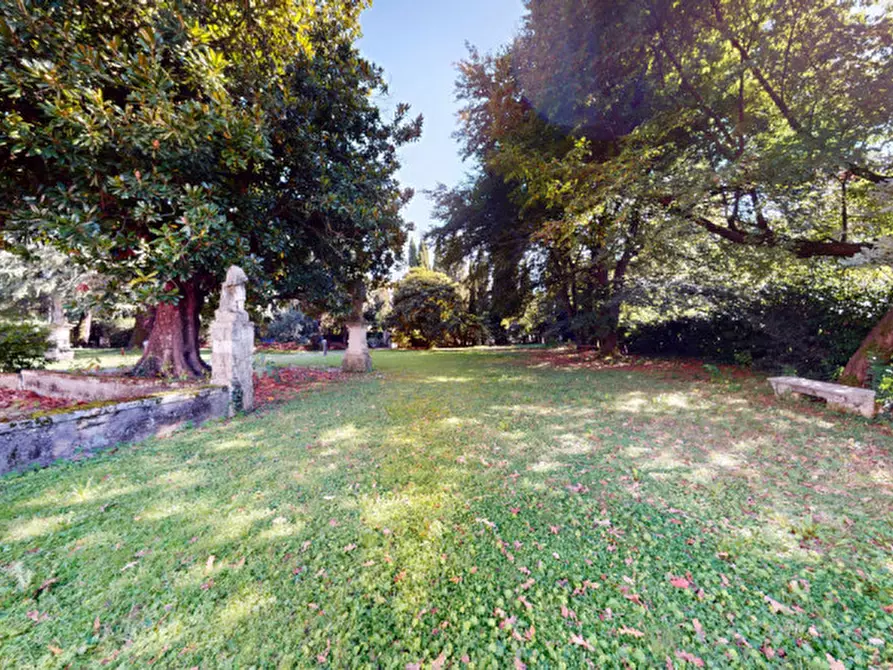 Immagine 21 di Villa in vendita  in Viale Ambrogio Fusinieri a Vicenza