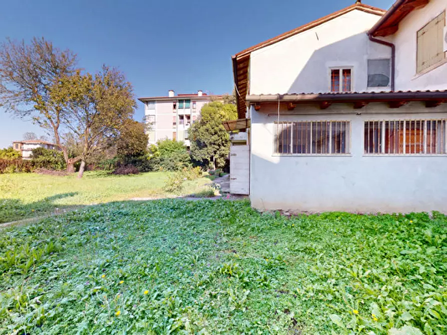 Immagine 24 di Villa in vendita  in Viale Ambrogio Fusinieri a Vicenza