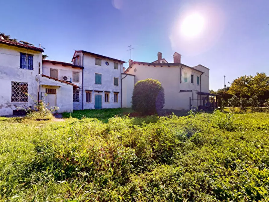 Immagine 27 di Villa in vendita  in Viale Ambrogio Fusinieri a Vicenza