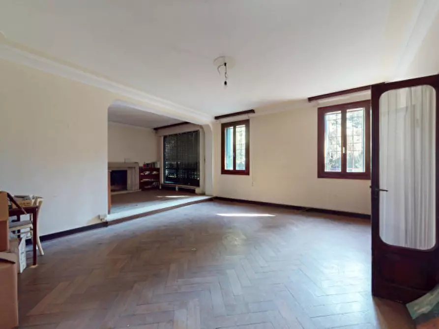 Immagine 36 di Villa in vendita  in Viale Ambrogio Fusinieri a Vicenza