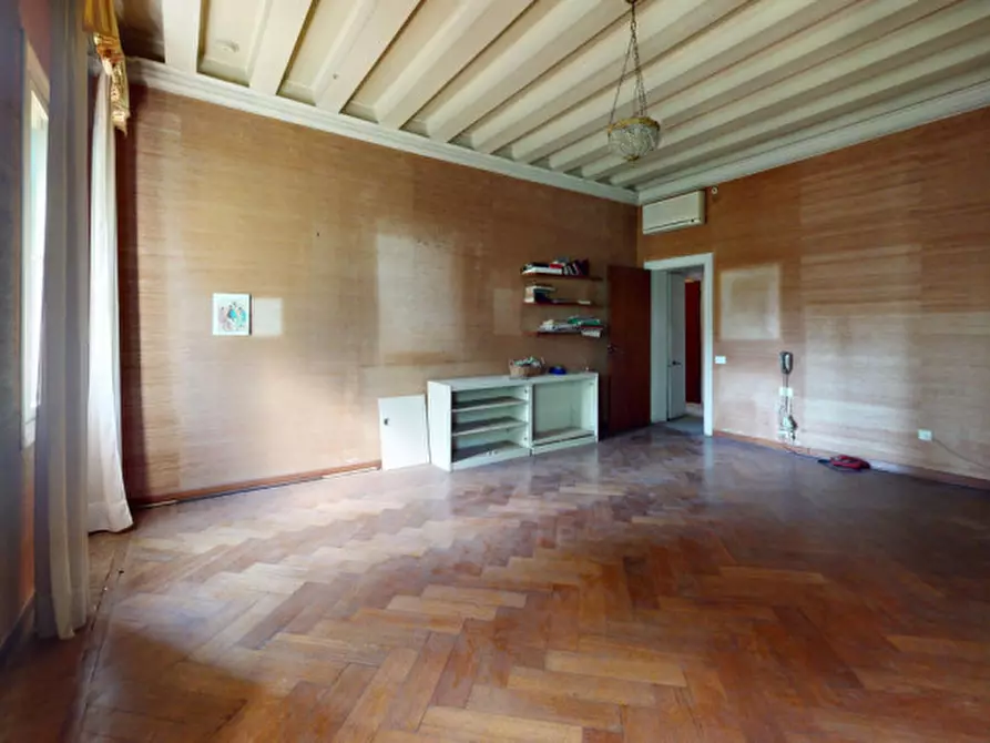 Immagine 56 di Villa in vendita  in Viale Ambrogio Fusinieri a Vicenza