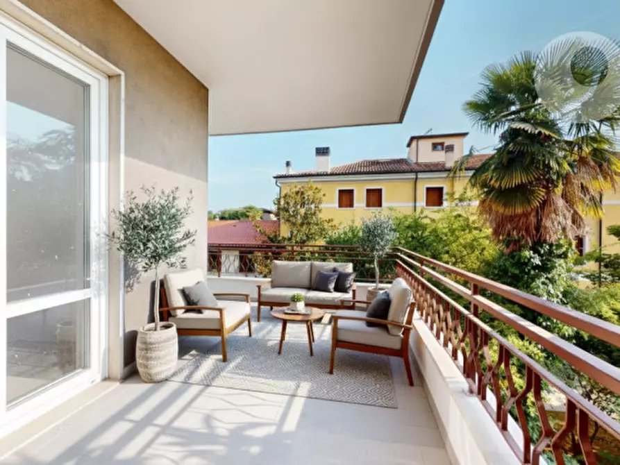 Immagine 19 di Appartamento in vendita  in Viale Ambrogio Fusinieri 62 a Vicenza