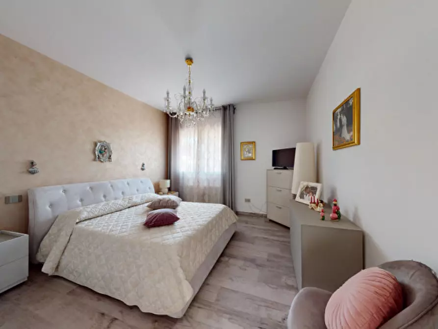 Immagine 9 di Casa bifamiliare in vendita  a Vicenza